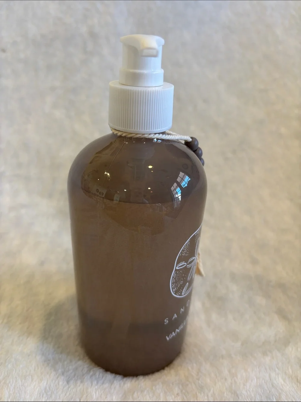 Sand + Fog Scented Vanilla Sands Hand Wash NWT 15.7oz Glass Pump